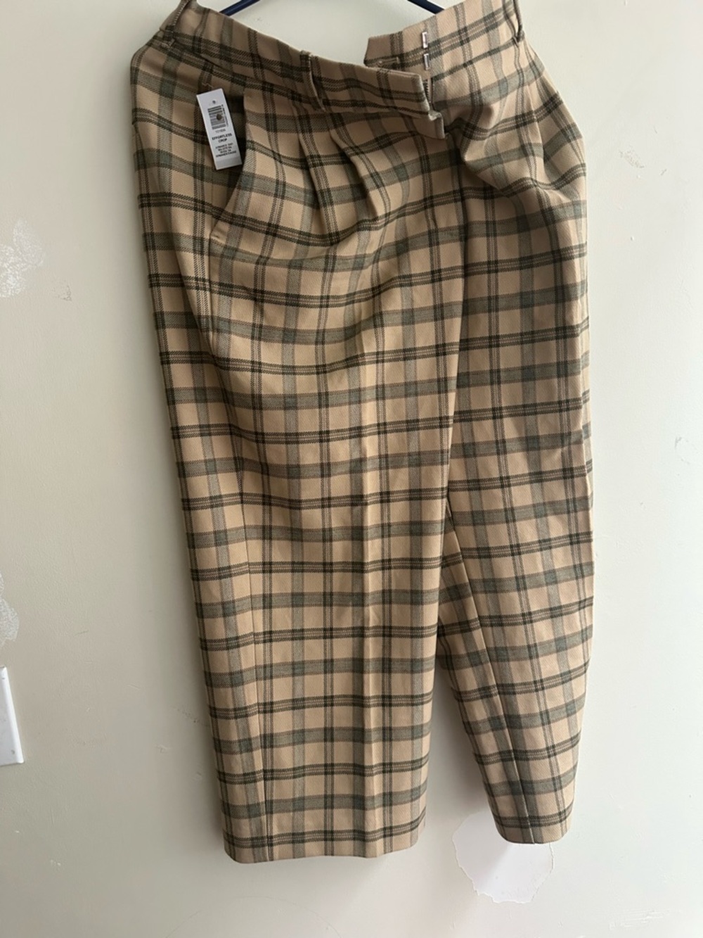 Aritzia Wilfred Effortless Crop Plaid pants